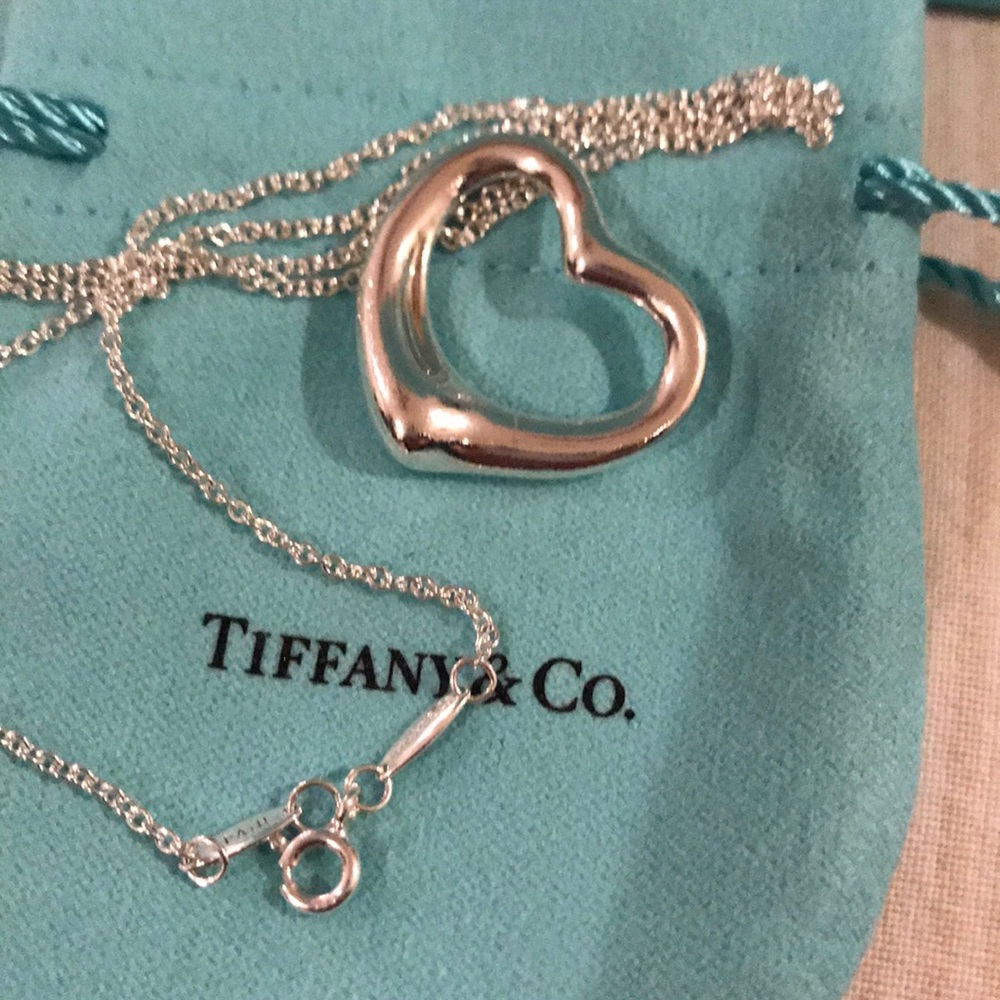 Tiffany & Co Elsa Peretti open heart 18” necklace